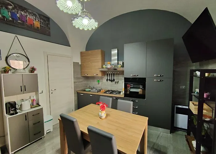 Catania House